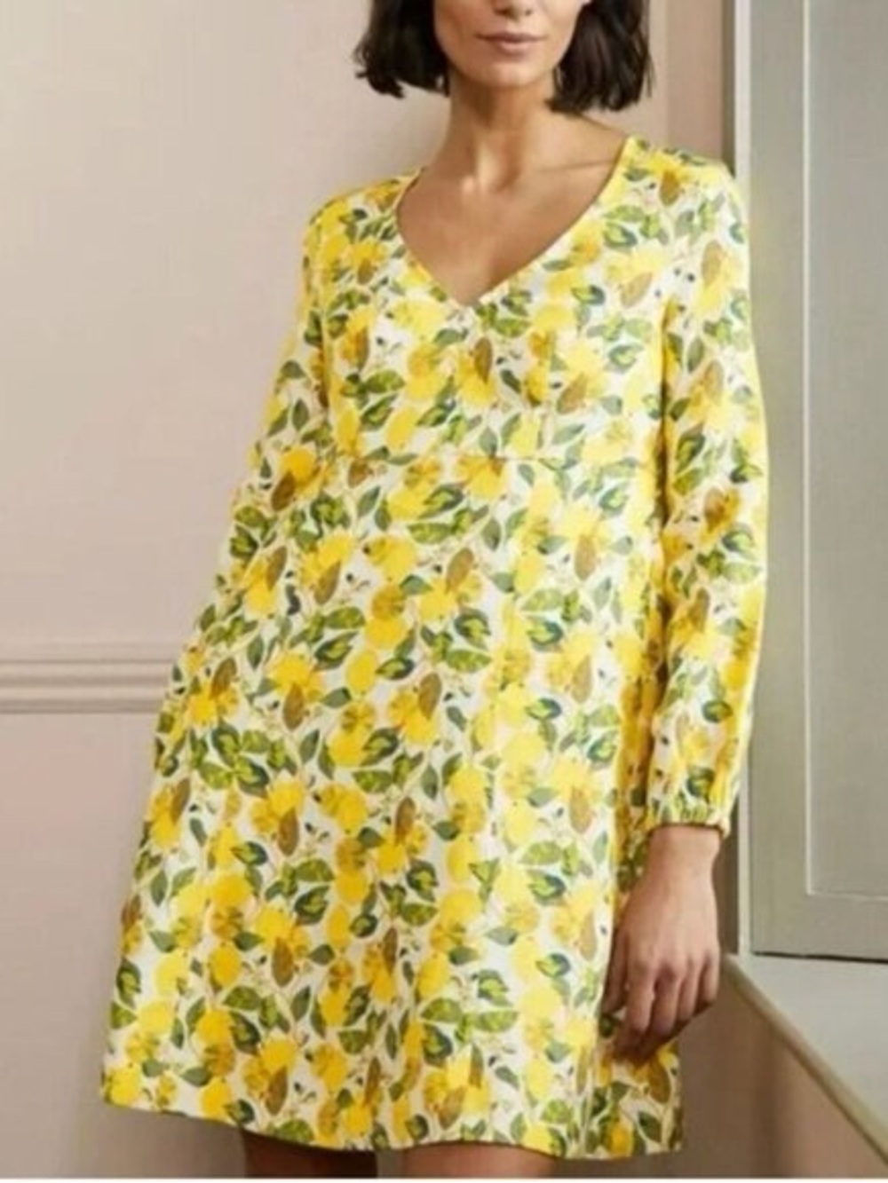 Boden Linen V-neck Flippy Dress in Lemon Print size 2 petite